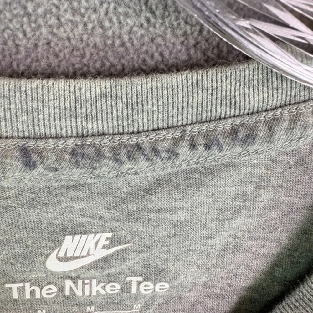 The‎ Nike Tee Mens Medium Triple Check Sports Athleisure Gym Workout Training